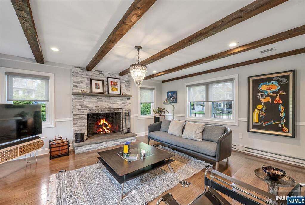 4 Bedroom Single Family Home/House's Image 13