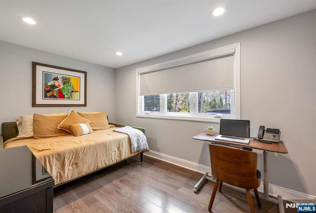 4 Bedroom Single Family Home/House's Image 20
