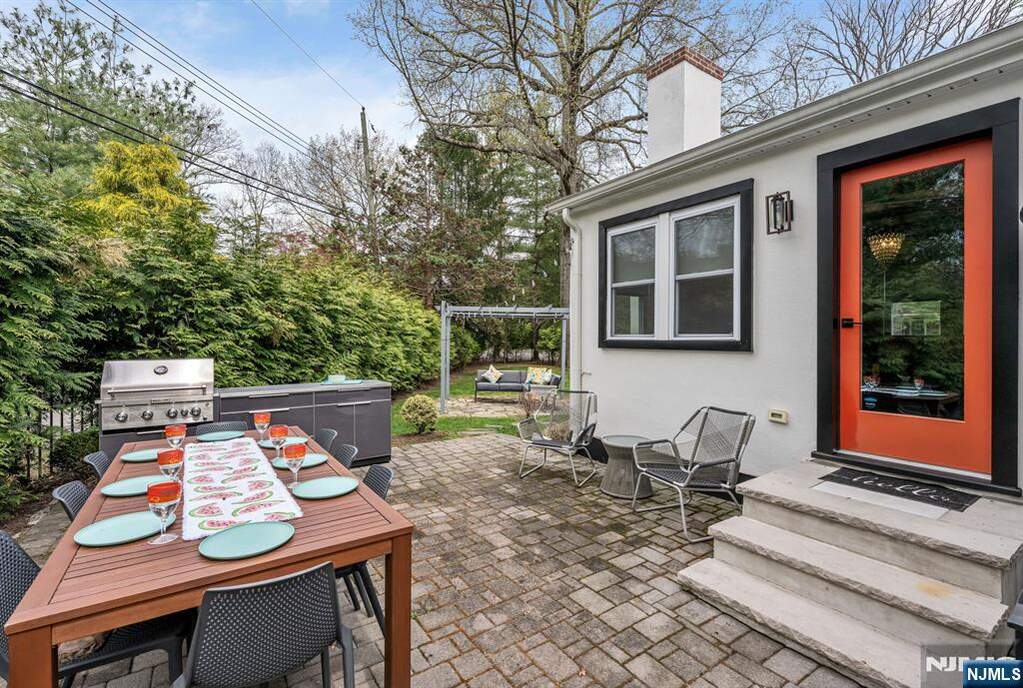 4 Bedroom Single Family Home/House's Image 30