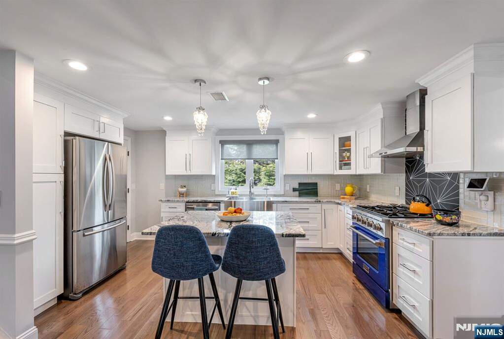 4 Bedroom Single Family Home/House's Image 6