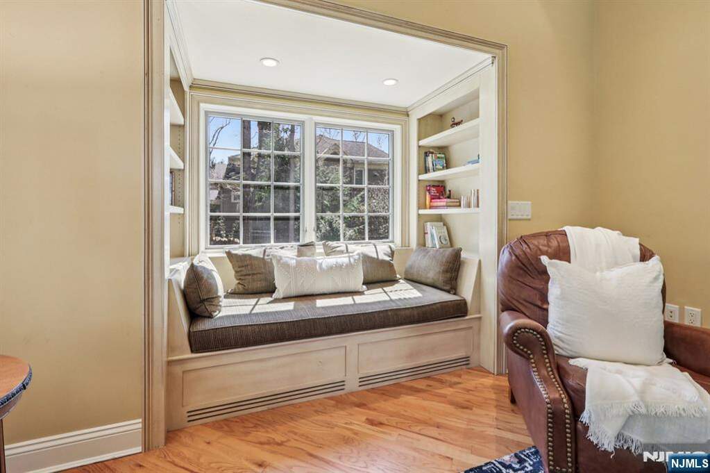 3 Bedroom Single Family Home/House's Image 11