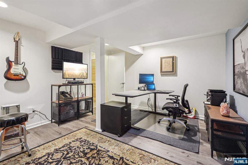 3 Bedroom Single Family Home/House's Image 22