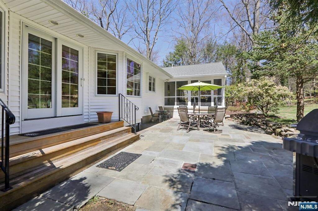 3 Bedroom Single Family Home/House's Image 27