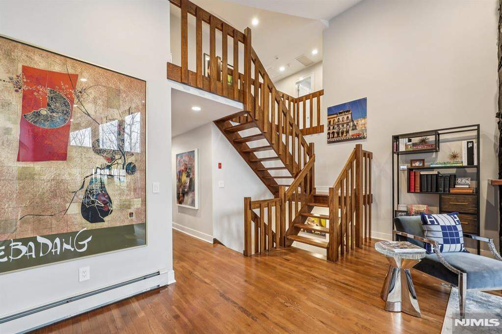 4 Bedroom Single Family Home/House's Image 22