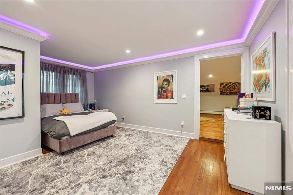 4 Bedroom Single Family Home/House's Image 30