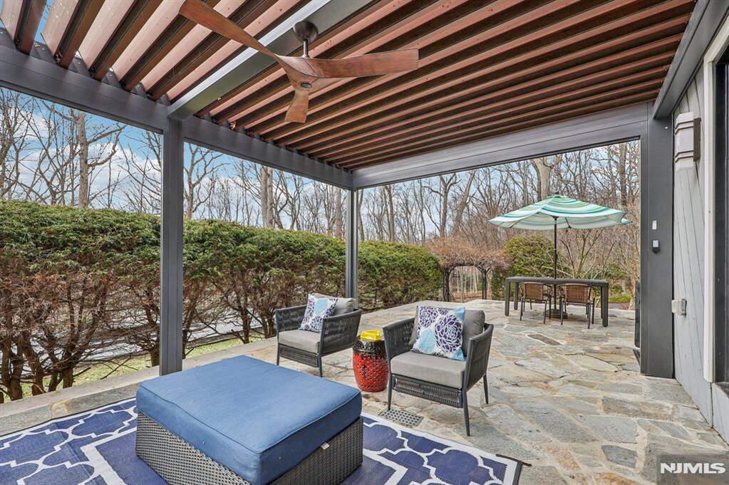 4 Bedroom Single Family Home/House's Image 39