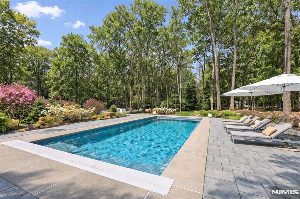 4 Bedroom Single Family Home/House's Image 42