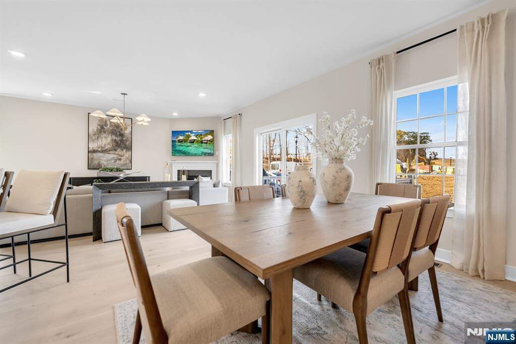 3 Bedroom Villa/Townhouse's Image 7