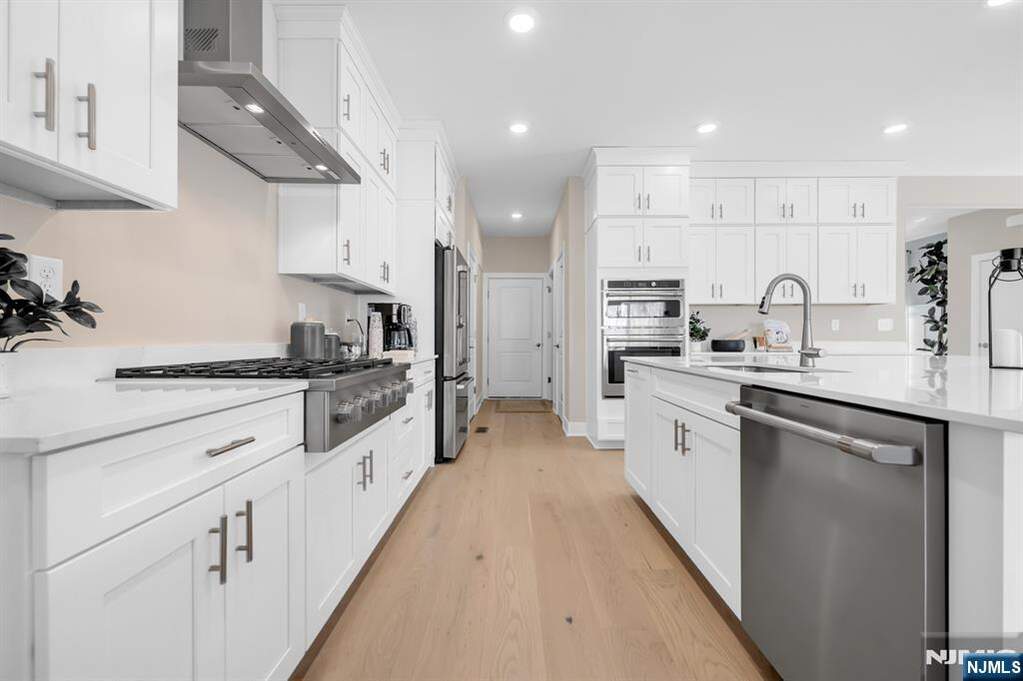 3 Bedroom Villa/Townhouse's Image 8
