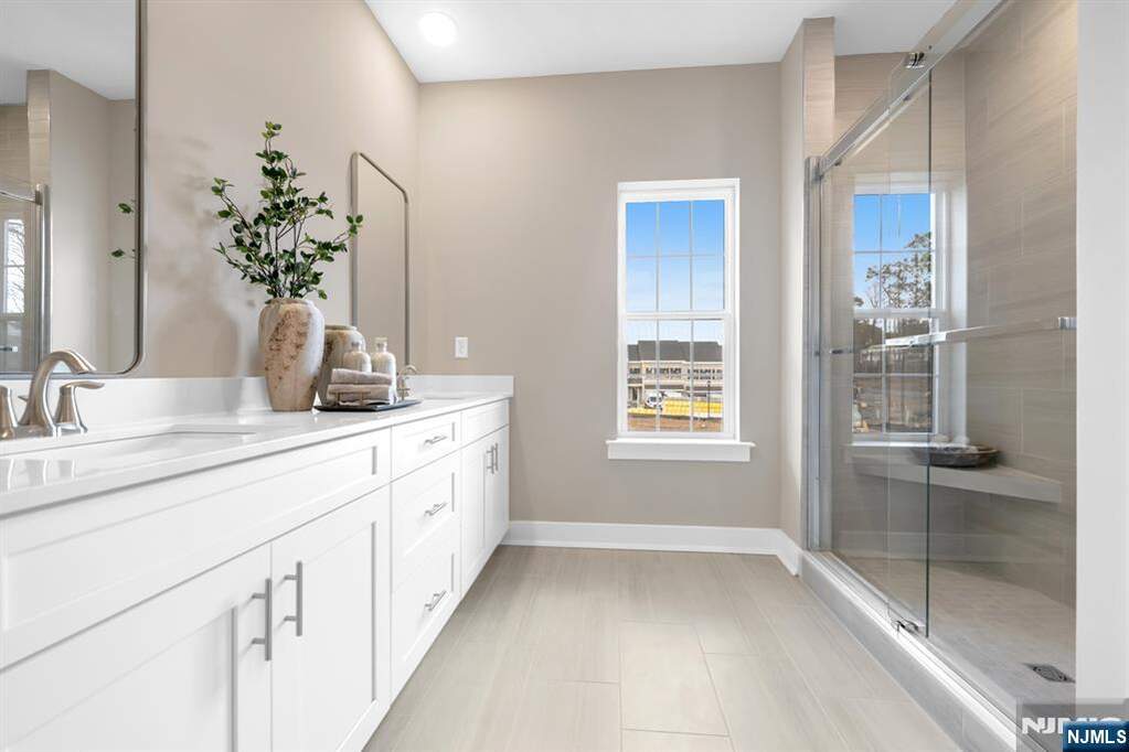 3 Bedroom Villa/Townhouse's Image 20