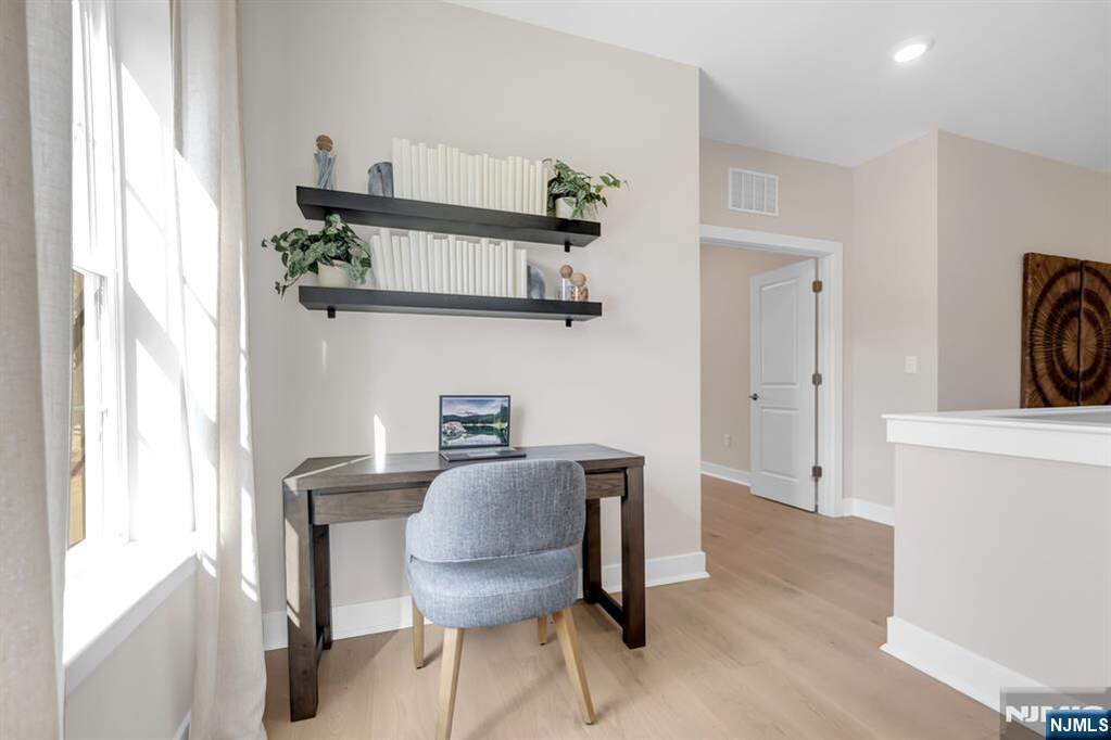 3 Bedroom Villa/Townhouse's Image 28