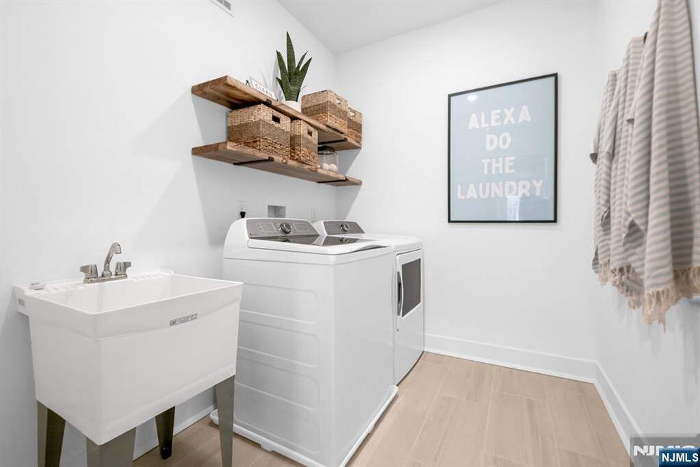 3 Bedroom Villa/Townhouse's Image 29