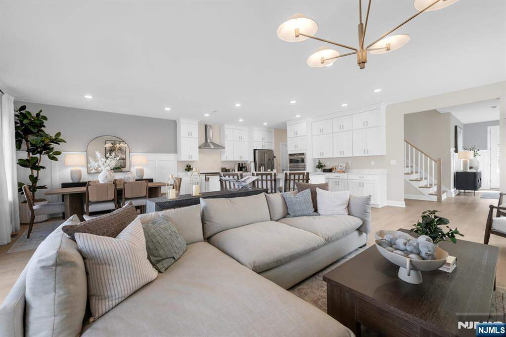 3 Bedroom Villa/Townhouse's Image 3