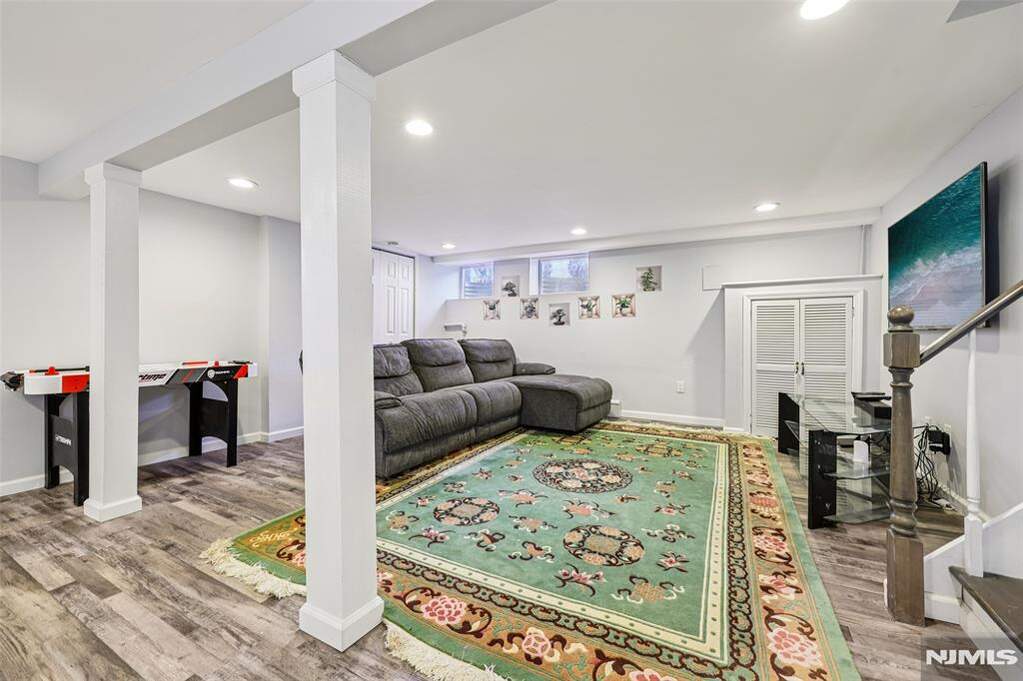 3 Bedroom Single Family Home/House's Image 17