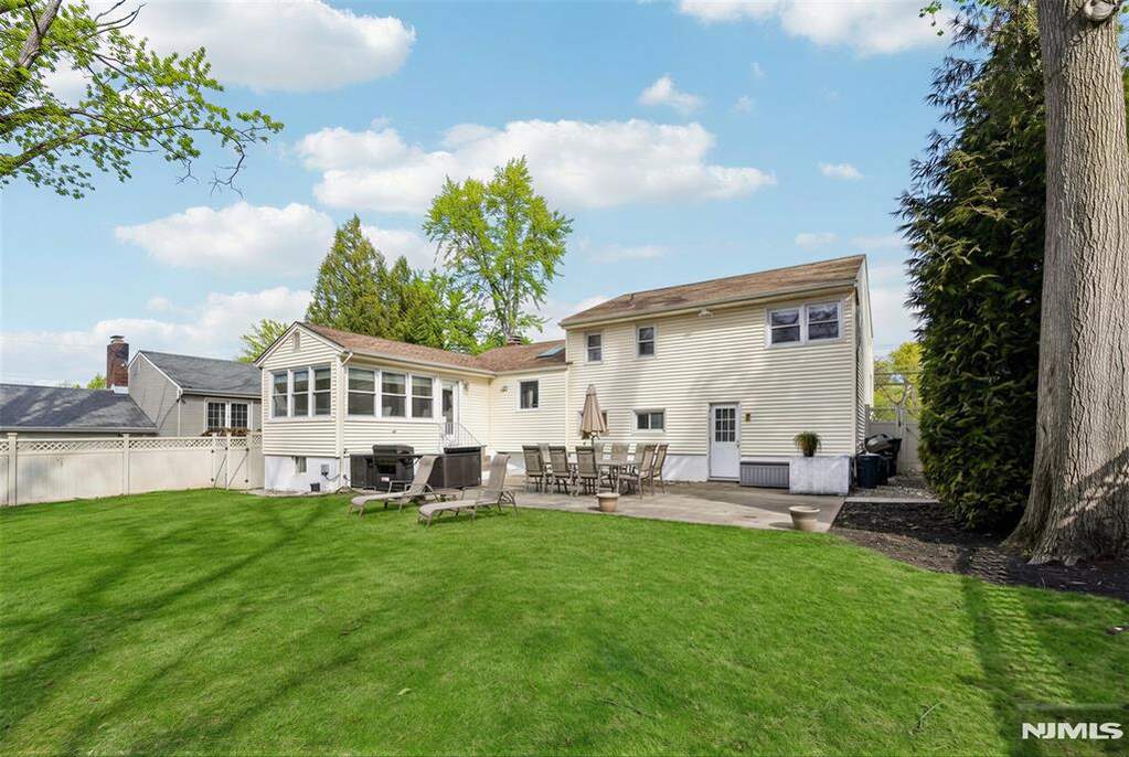 3 Bedroom Single Family Home/House's Image 20