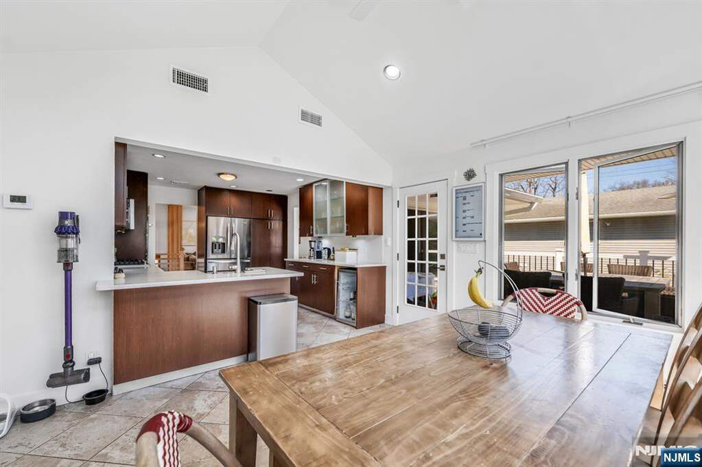 4 Bedroom Single Family Home/House's Image 15