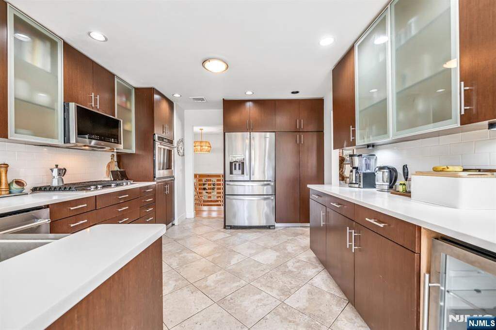 4 Bedroom Single Family Home/House's Image 17
