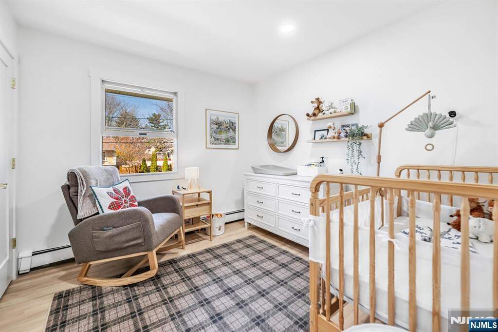 4 Bedroom Single Family Home/House's Image 25