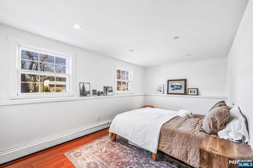 4 Bedroom Single Family Home/House's Image 33