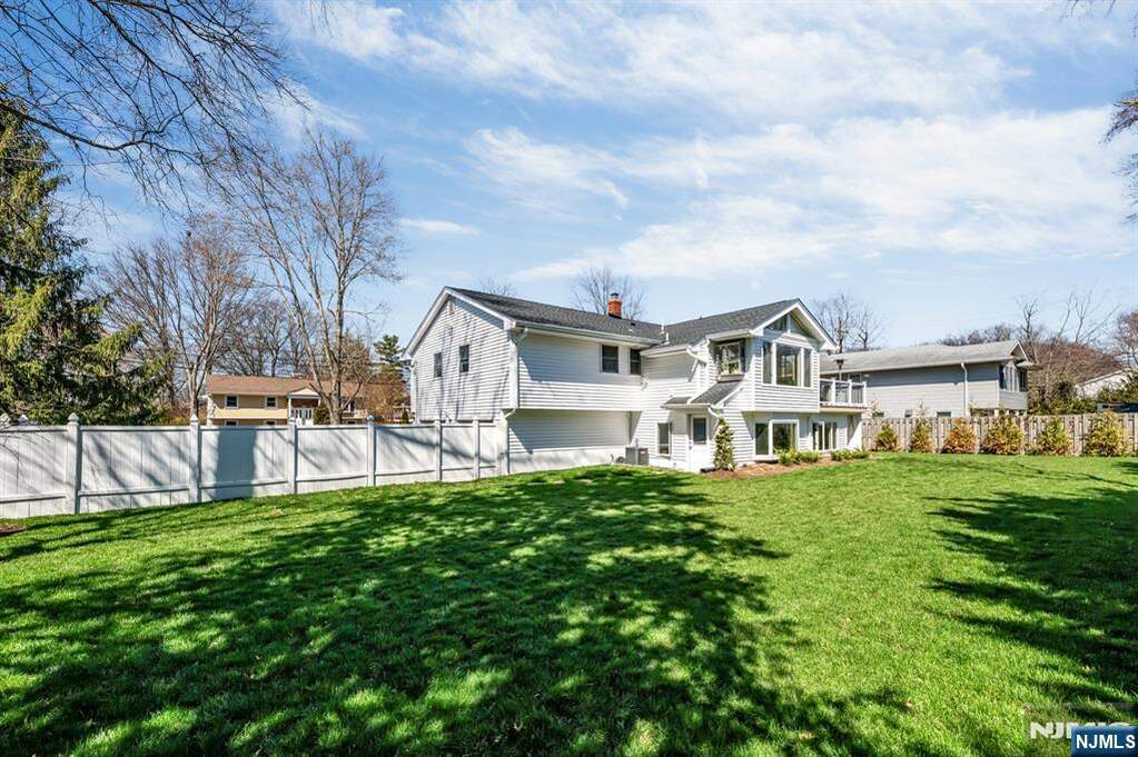 4 Bedroom Single Family Home/House's Image 45