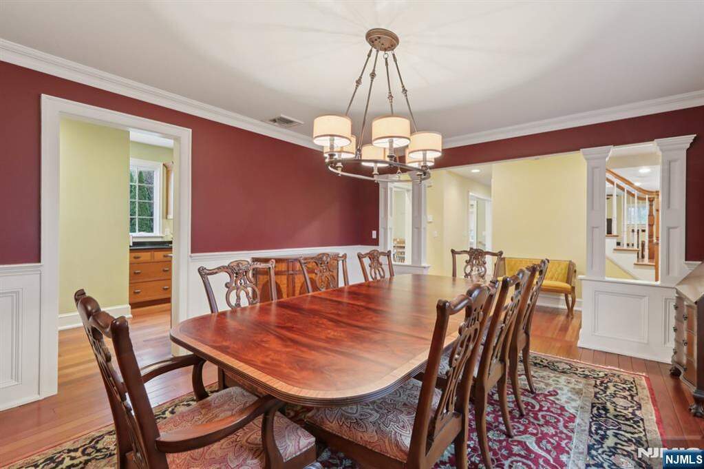 4 Bedroom Single Family Home/House's Image 10