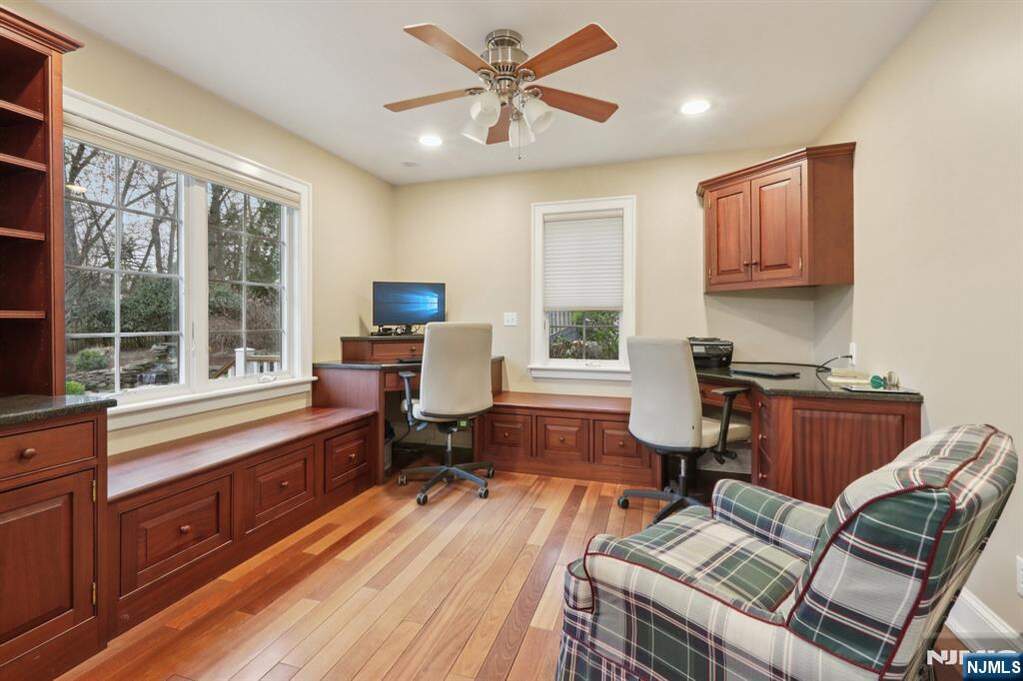 4 Bedroom Single Family Home/House's Image 11