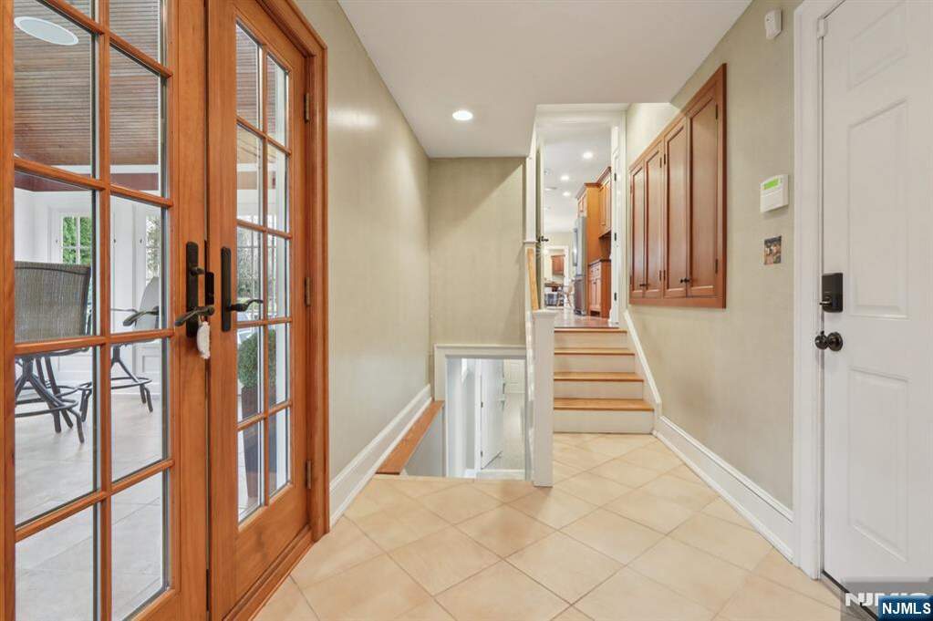 4 Bedroom Single Family Home/House's Image 14