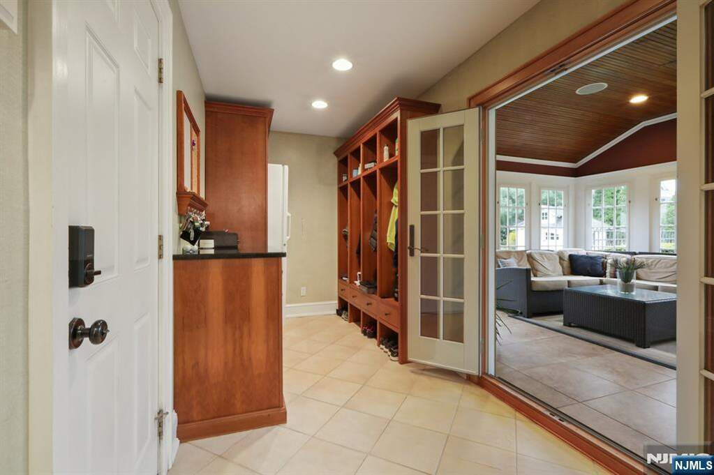 4 Bedroom Single Family Home/House's Image 15