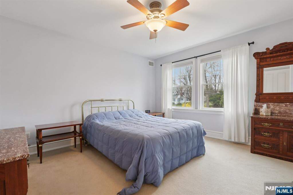 4 Bedroom Single Family Home/House's Image 20