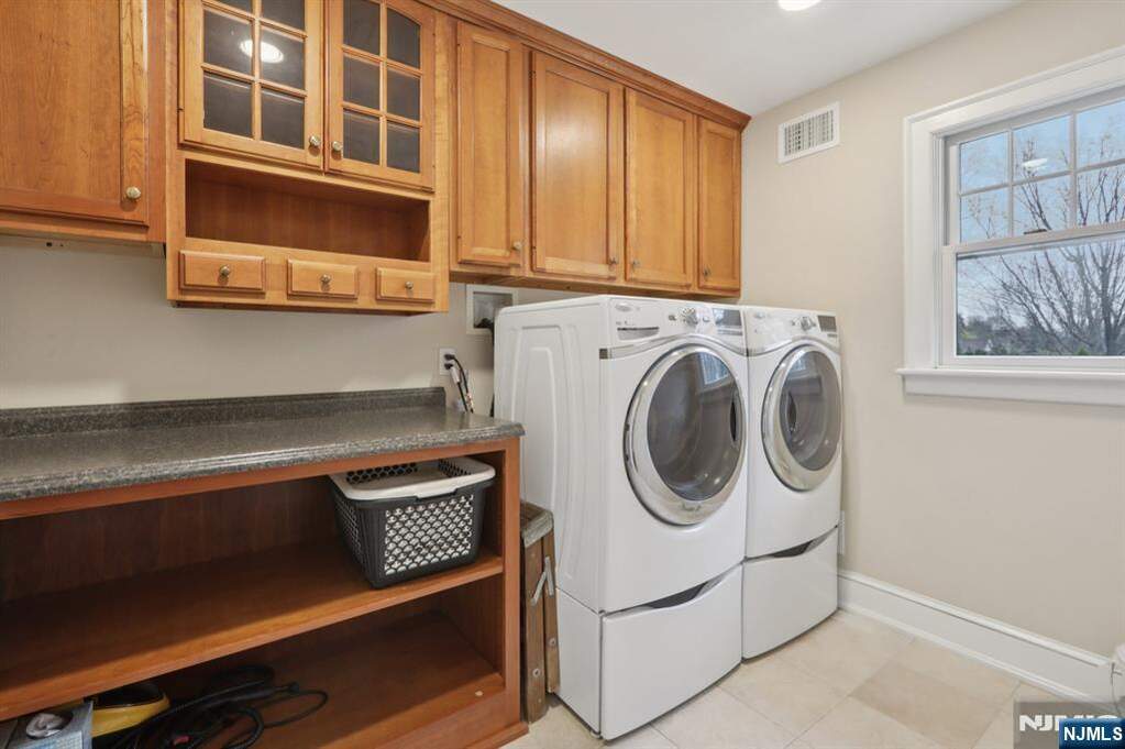 4 Bedroom Single Family Home/House's Image 29