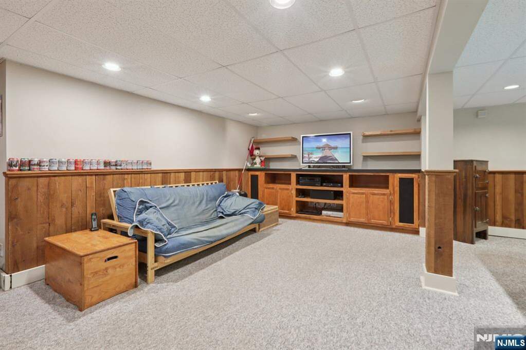 4 Bedroom Single Family Home/House's Image 33