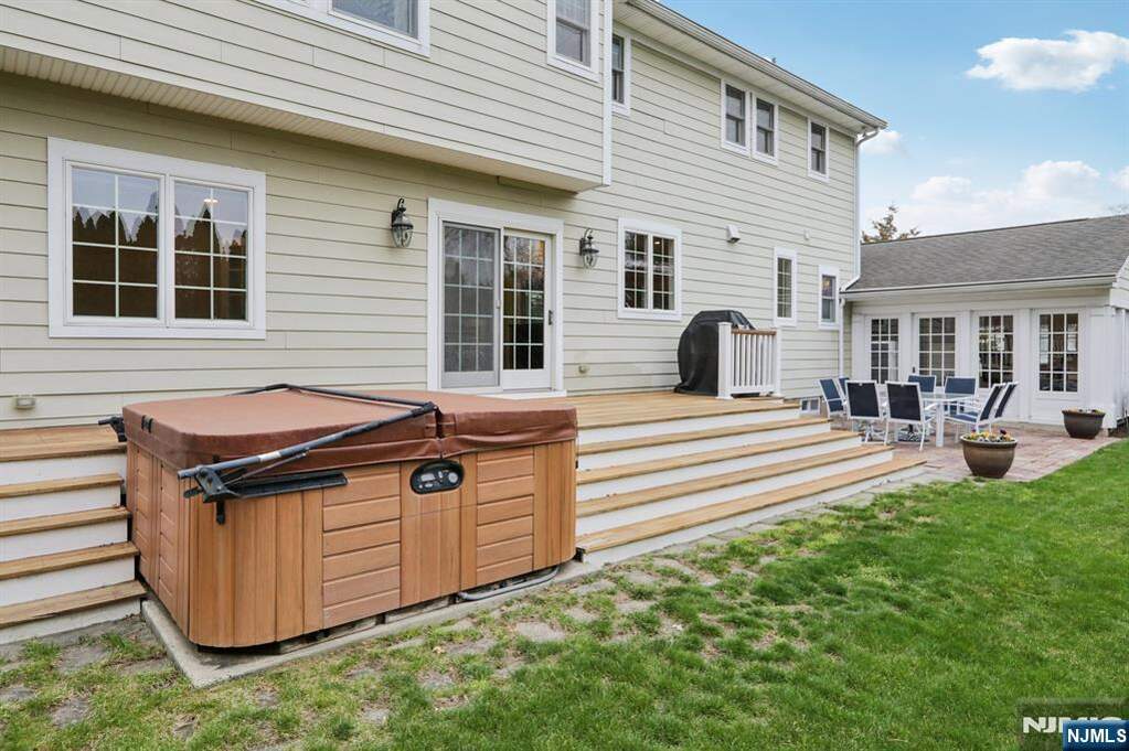 4 Bedroom Single Family Home/House's Image 36