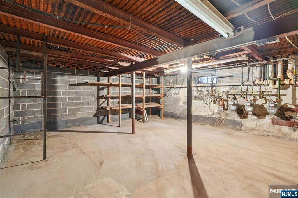 5 Bedroom Multi Unit's Image 27