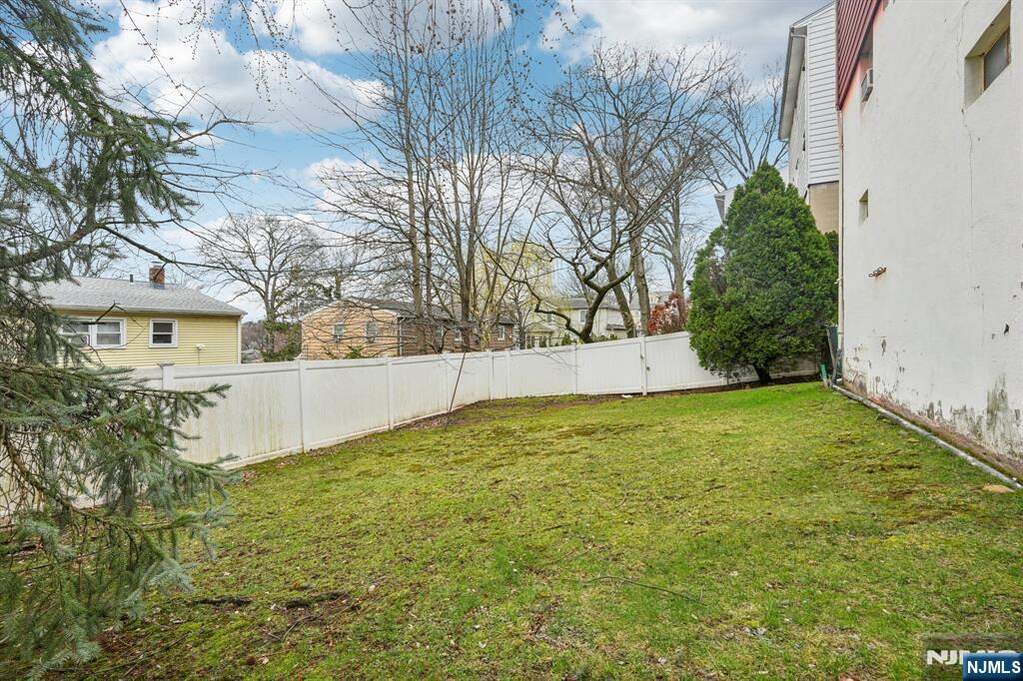 5 Bedroom Multi Unit's Image 28