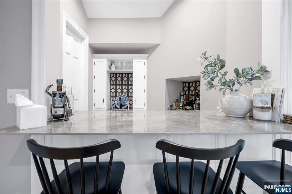 5 Bedroom Single Family Home/House's Image 16