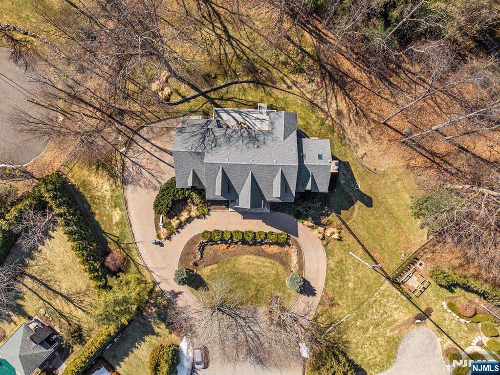 5 Bedroom Single Family Home/House's Image 47