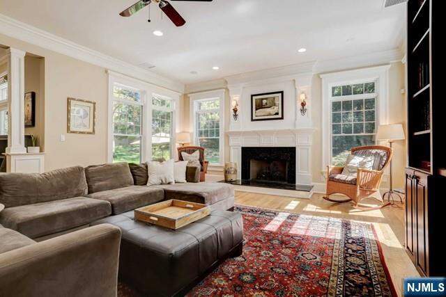 8 Bedroom Single Family Home/House's Image 19