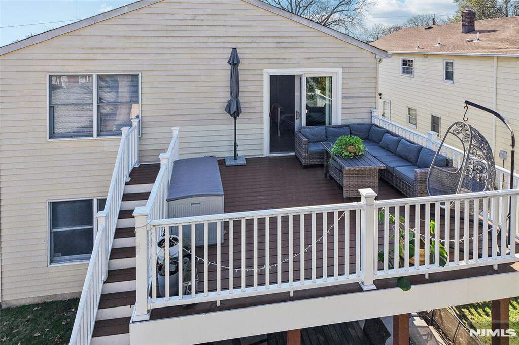 5 Bedroom Single Family Home/House's Image 22