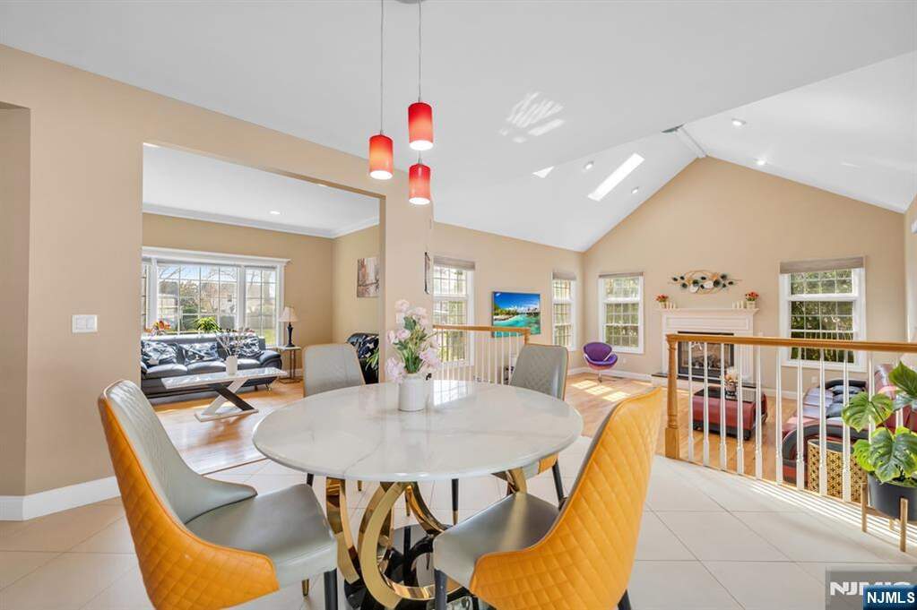4 Bedroom Single Family Home/House's Image 10