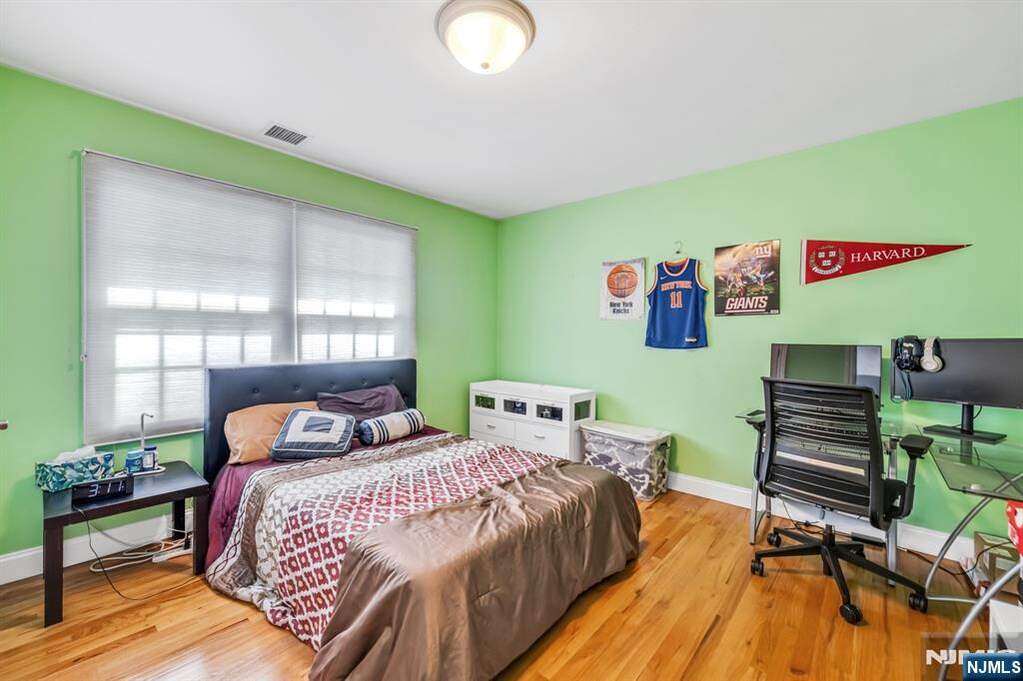4 Bedroom Single Family Home/House's Image 24
