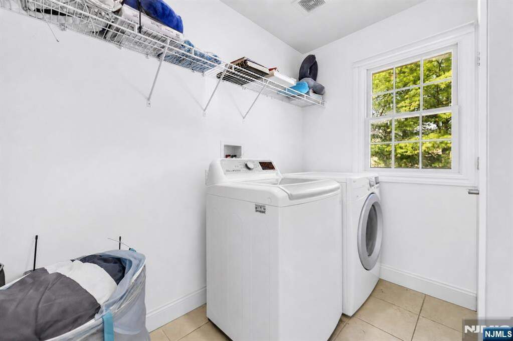4 Bedroom Single Family Home/House's Image 32