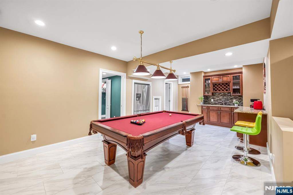 4 Bedroom Single Family Home/House's Image 35