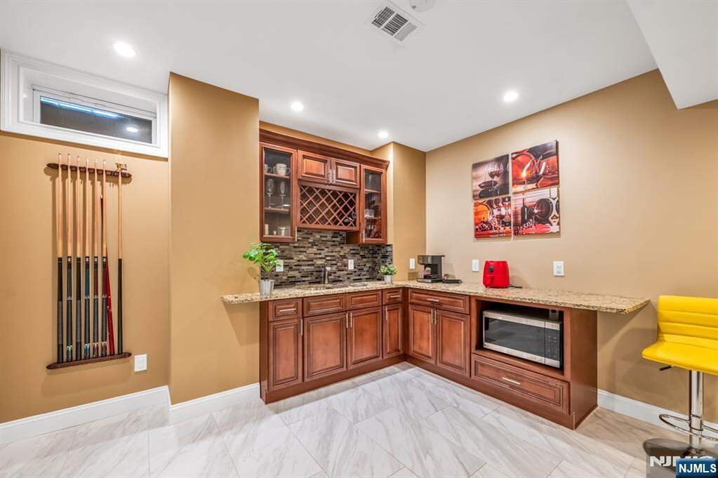 4 Bedroom Single Family Home/House's Image 36