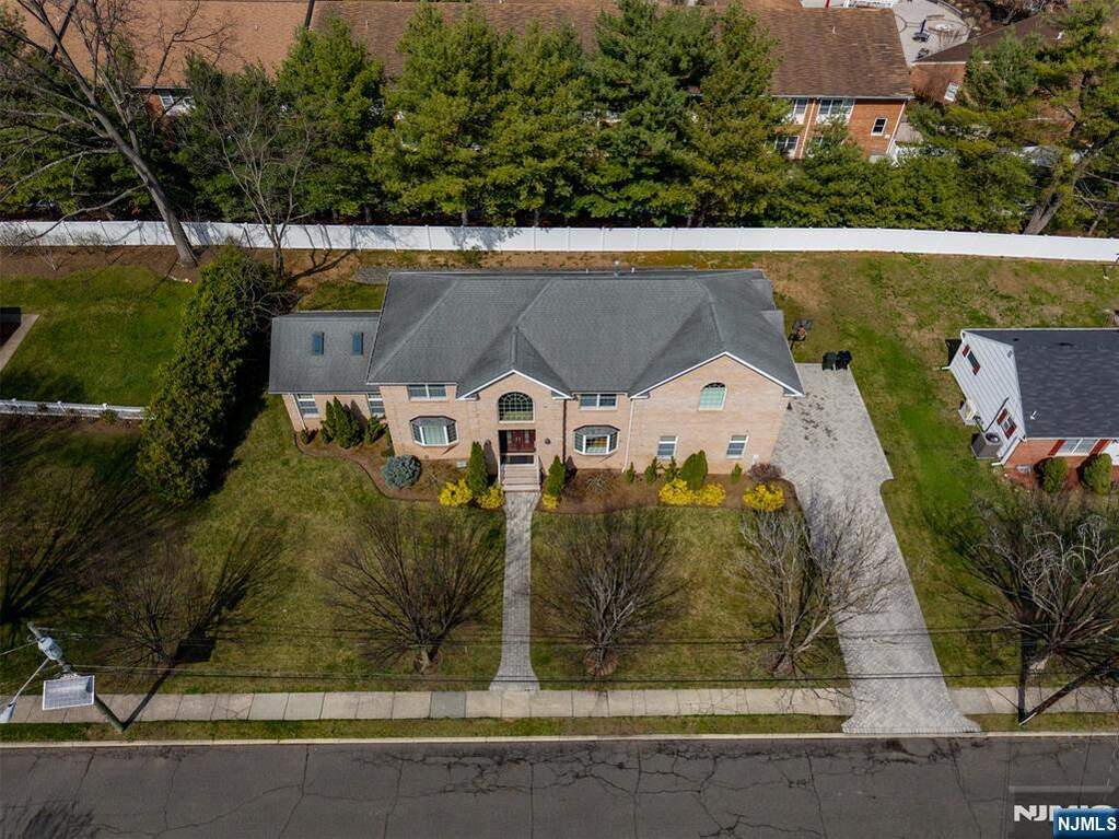 4 Bedroom Single Family Home/House's Image 47