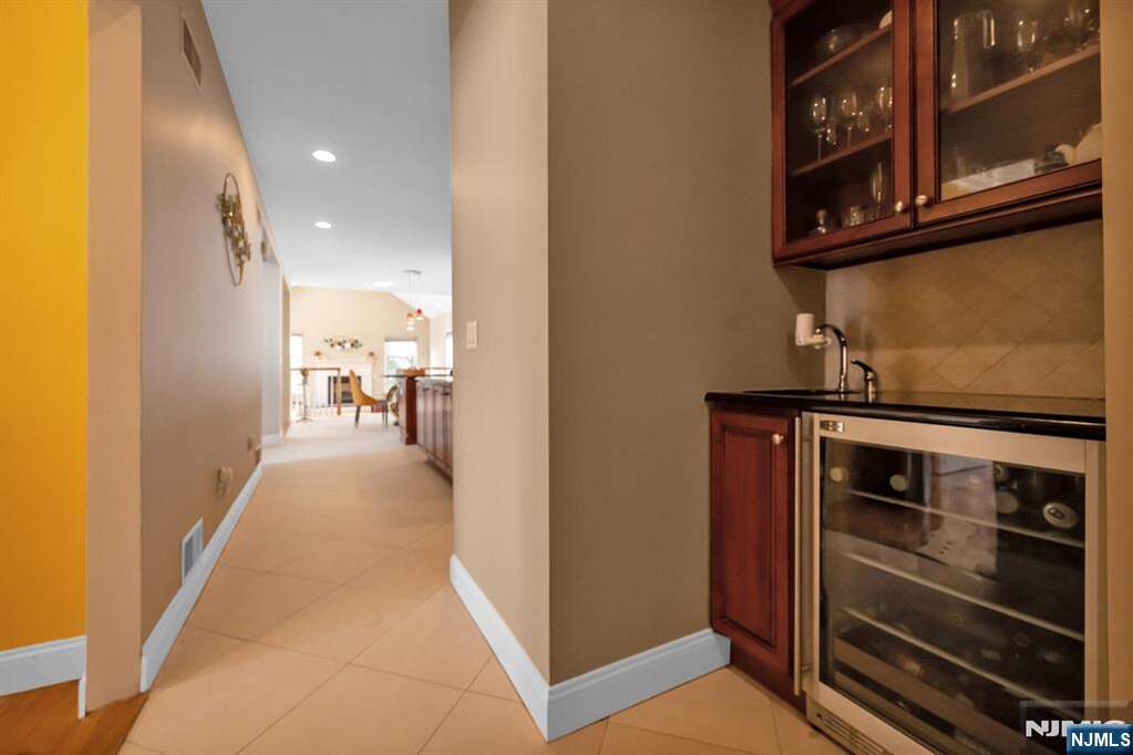 4 Bedroom Single Family Home/House's Image 5