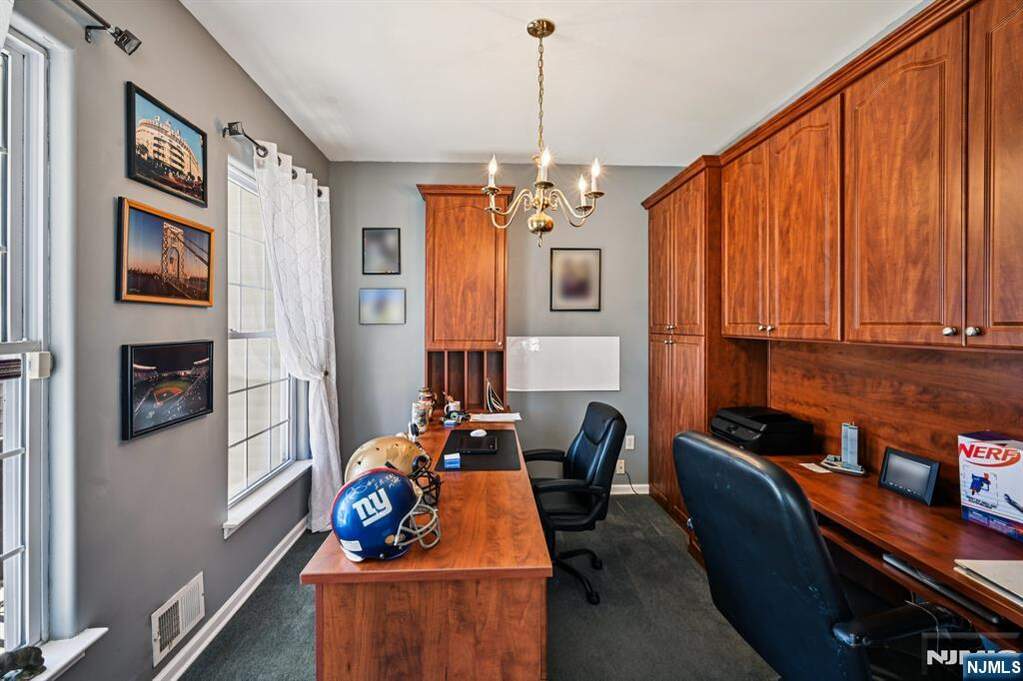 4 Bedroom Single Family Home/House's Image 19