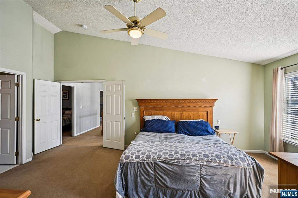 4 Bedroom Single Family Home/House's Image 23