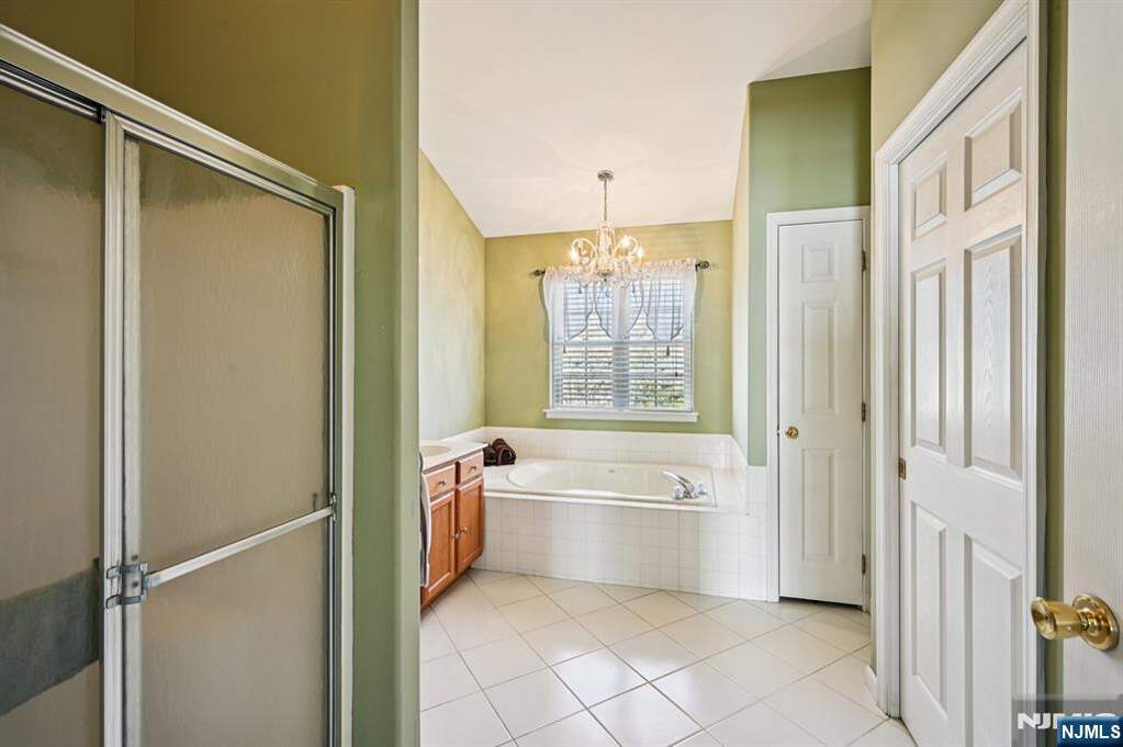 4 Bedroom Single Family Home/House's Image 25