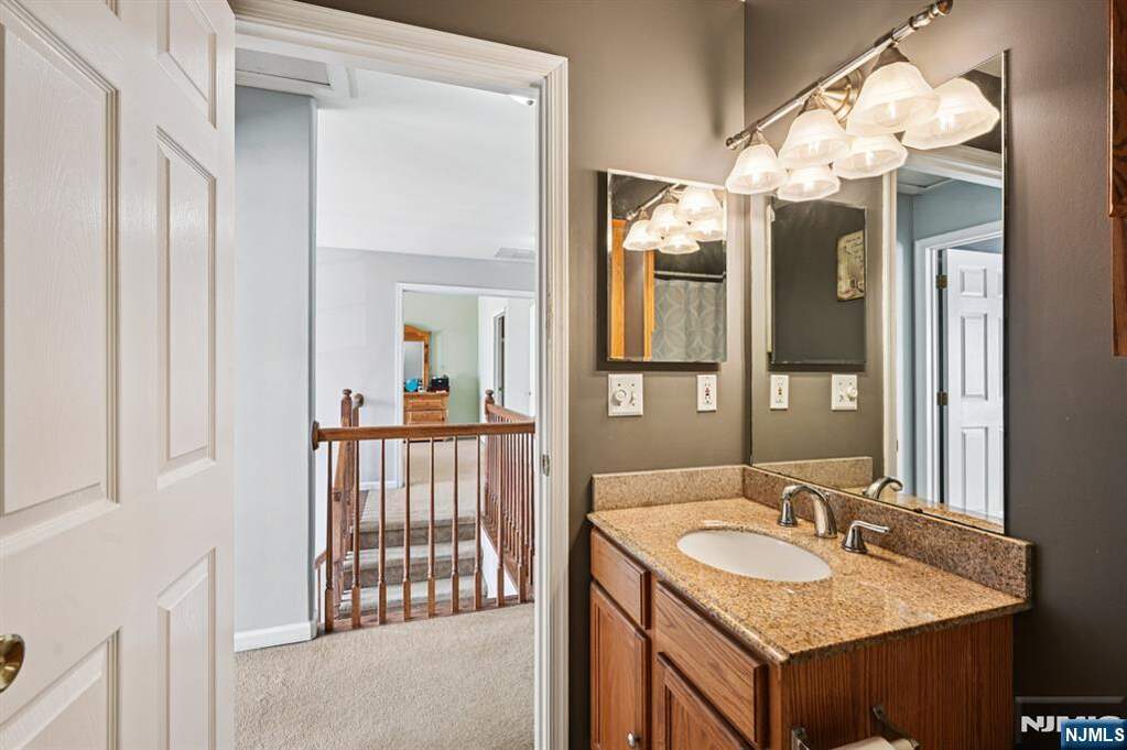 4 Bedroom Single Family Home/House's Image 32