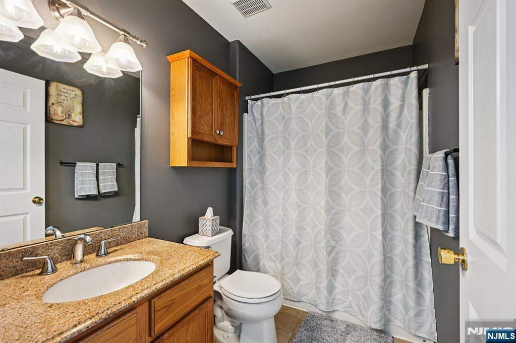 4 Bedroom Single Family Home/House's Image 35